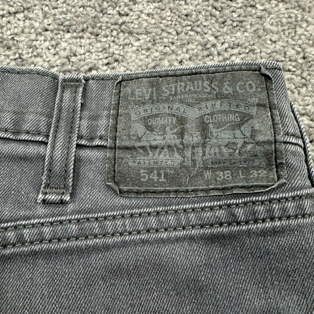 Levis Jeans Mens 38x32 Gray 541 Athletic Taper Fit Medium Wash Denim Work City